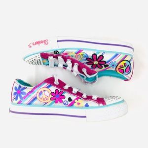 SKECHERS Twinkle Toes Light Up Peace Sign Shoes 2